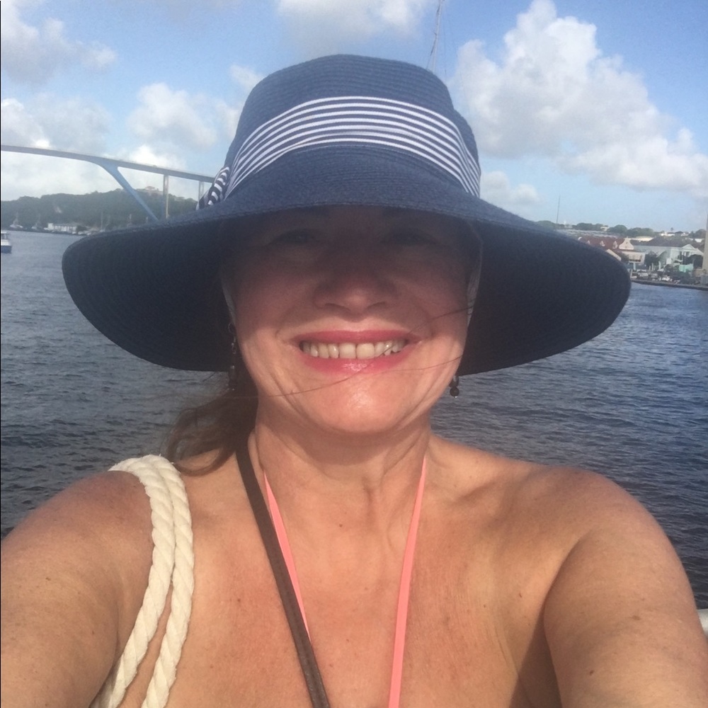 Meet your Posher, Janis